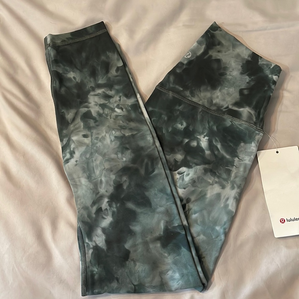 NWT Lululemon align 25”